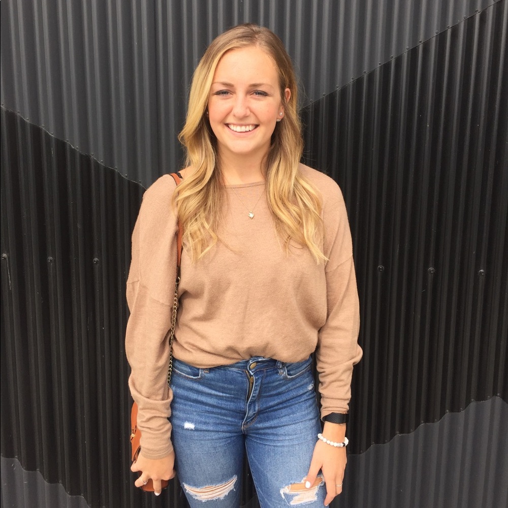 MEET YOUR POSHER KB!